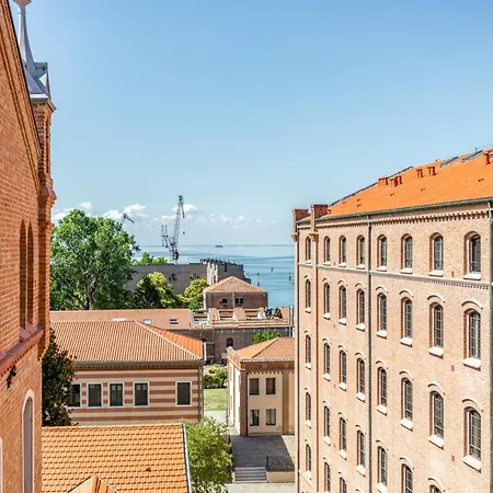 Guesthost - Molino Stucky Venedig